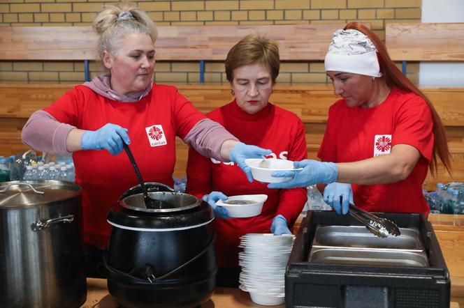 Śniadanie wielkanocne 2024 dla potrzebujących i samotnych w Białymstoku