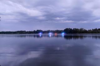 Poszukiwania na rzece Narew. Wszedł do wody i zniknął! Nurt jest bardzo silny