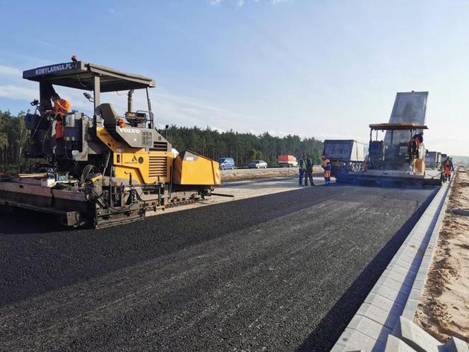 Drogowcy są na kolejnym etapie prac na trasie S5