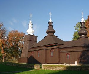 To malownicza wieś w Małopolsce. Zachwyca drewnianą cerkwią w sąsiedztwie Karpat