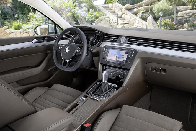 nowy Volkswagen Passat B8 - rocznik 2015