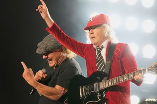 AC/DC na PGE Narodowym w Warszawie. Jak sprawnie dojechać i wrócić z imprezy?