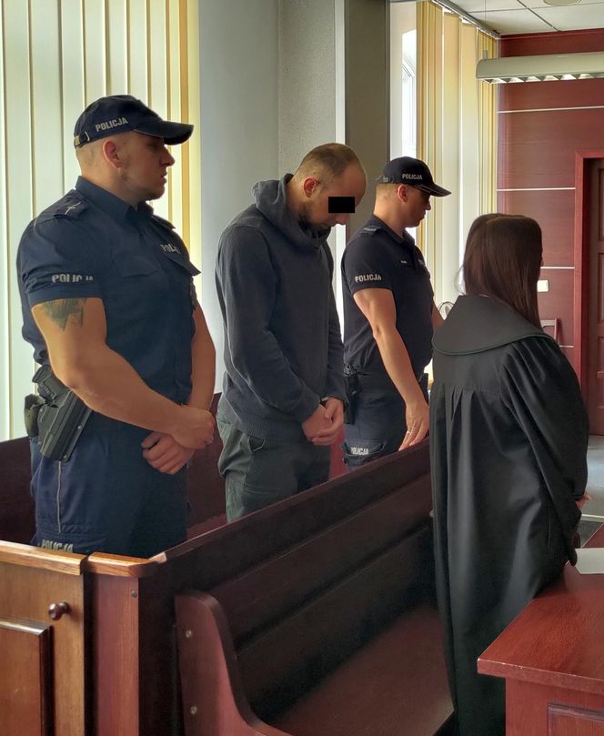 30 lat za zamordowanie Karoliny