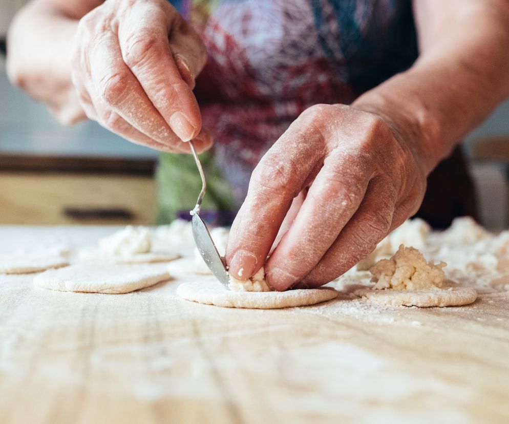 Robisz tak podczas gotowania? To może być wczesny objaw Alzheimera