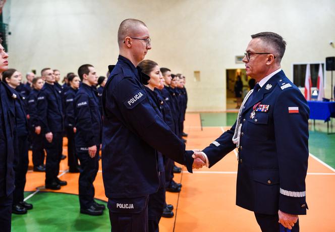 Ślubowanie nowych policjantów w Łodzi