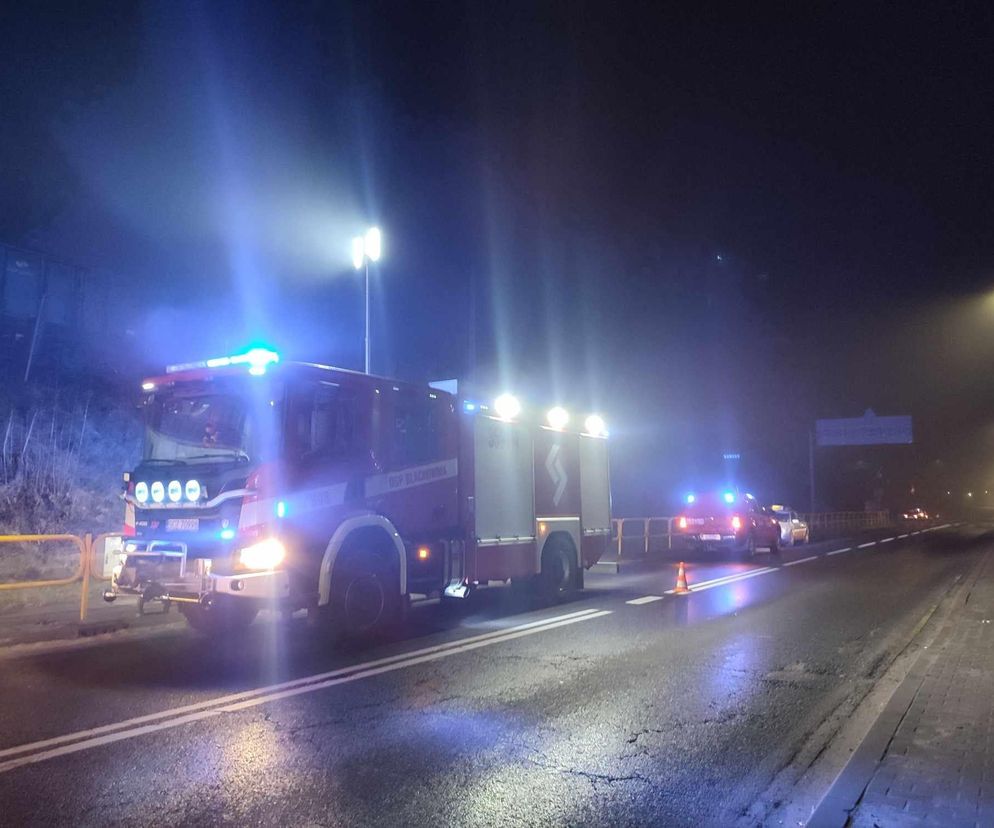 Tragedia na Śląsku. Rozpędzony pociąg rozjechał 20-latka. Mężczyzna nie żyje