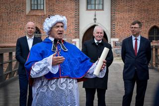 Nowa atrakcja w Lidzbarku Warmińskim. Średniowieczny most do zamku już gotowy! [ZDJĘCIA]