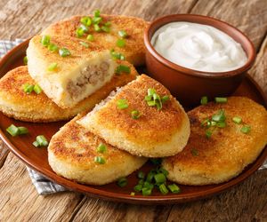 Krokiety ziemniaczane z farszem z mięsa z rosołu - pysznie i oszczędnie!