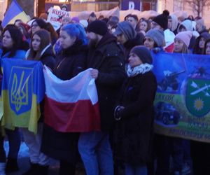 Manifestacja w trzecią rocznicę wybuchu wojny w Ukrainie