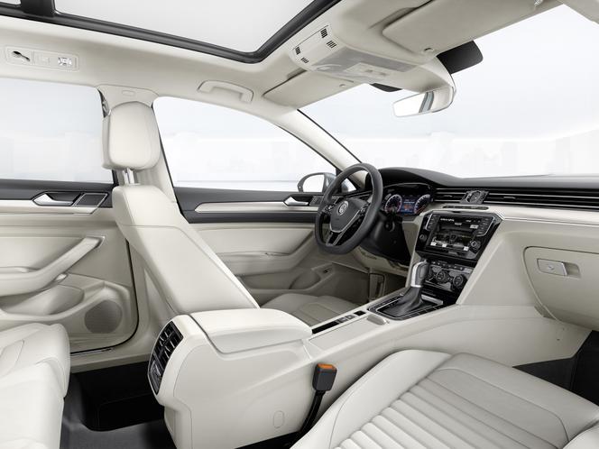 nowy Volkswagen Passat Variant B8 - rocznik 2015