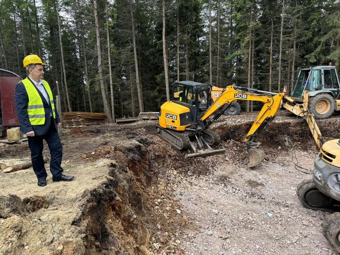 Budują nową wieżę widokową na Dolnym Śląsku. Wiemy, kiedy zakończenie prac na Dzikowcu Wielkim