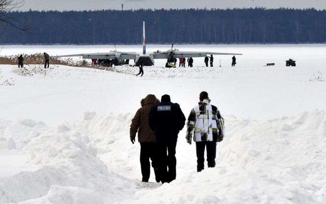 Polski samolot lądował na jeziorze w Estonii 