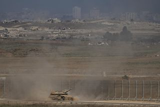 Izrael/ Wojsko: miasto Gaza to strefa walk, wstrzymujemy tam przerwy humanitarne