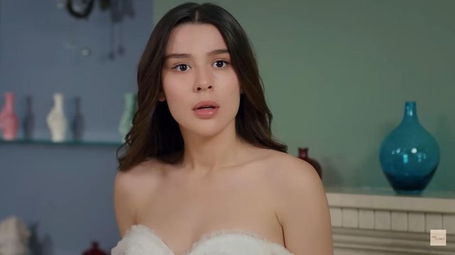 Zeynep w sukni ślubnej 