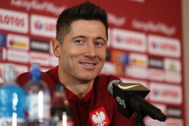 Robert Lewandowski wyżyłby TYLKO z wstawiania ZDJĘĆ na Instagrama. Zarabia bajońskie sumy!