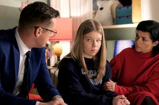 M jak miłość odc. 1730. Lenka (Olga Cybińska), Kinga (Katarzyna Cichopek), Piotrek (Marcin Mroczek)