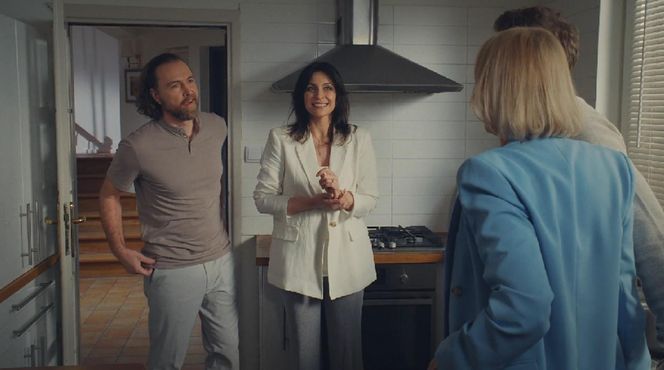 M jak miłość, odcinek 1876. Tomasz (Ziemowit Wasielewski), Ada (Marta Lewandowska), Dorota (Iwona Rejzner), Bartek (Arkadiusz Smoleński)i)