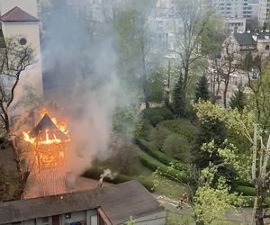 Ktoś podpalił zabytkową drewnianą mającą 208 lat dzwonnicę