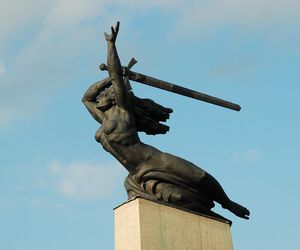 Te pomniki były symbolami stolicy.  Dziś już nie istnieją