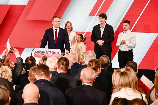 Wielka podwyżka pensji dla Nawrockiego po wygranej! Tyle będzie zarabiał