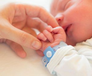 Noworodek potrafi rozróżnić dobro od zła? Naukowcy są zaskoczeni