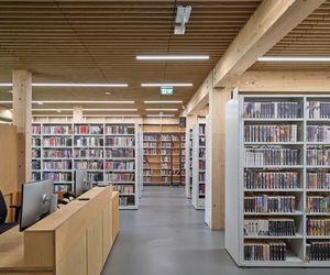 Biblioteka w Choszczówce 24