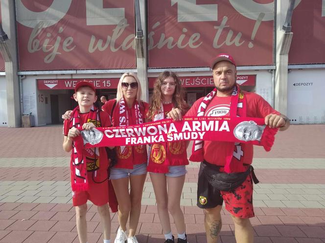 Widzew - Radomiak. Wzruszające pożegnanie Franciszka Smudy. Czerwona Armia pamięta ukochanego trenera