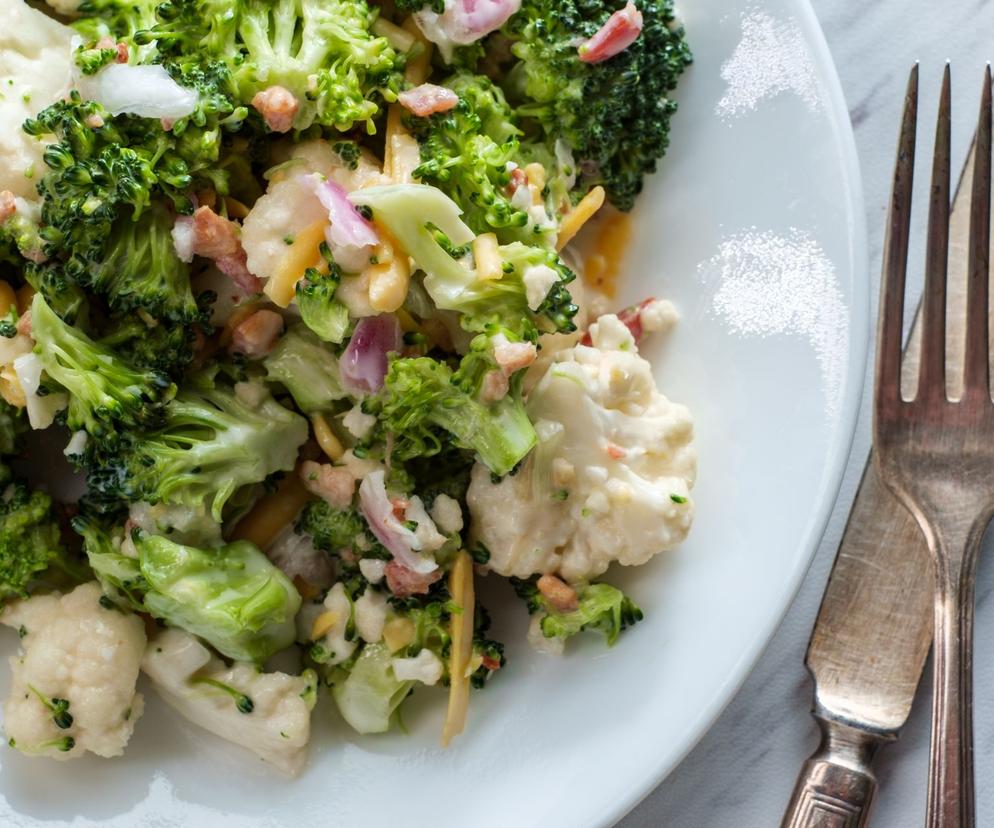 Sałatka z kalafiora i brokułu