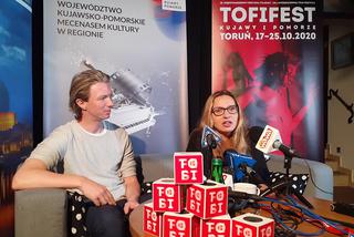 Tofifest organizuje swoją osiemnastkę w kinie i w domu. Zaprasza m.in. Agatę Buzek i Łukasza Simlata [AUDIO]