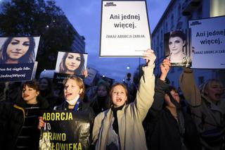 Ani jednej więcej. Protest w Warszawie sobota 6 listopada [ZDJĘCIA]