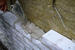 Zaprawa cementowa lub cementowo-wapienna: czy kierować się współczynnikiem przewodzenia ciepła?