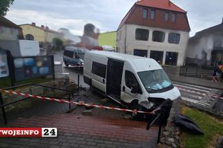 Bus wjechał w pieszych na chodniku w Sarbinowie. Za kierownicą pijany 28-latek