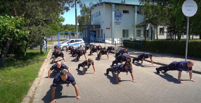 Gaszyn Challenge. Policjanci z Fordonu robią pompki w szczytnym celu. Nagrali filmik [WIDEO]