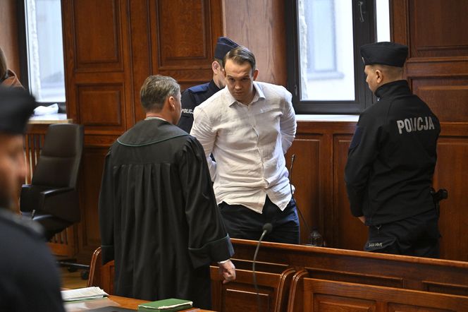 Proces Dawida Mirkowskiego o zabójstwo na Nowym Świecie. "Ja go, k***a, pociąłem!"