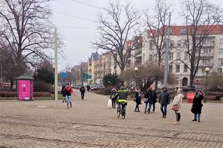 Nieestetyczny słup stanął na środku placu Grunwaldzkiego