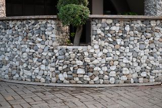 Modne i piękne ogrodzenia z gabionów - zobacz inspiracje