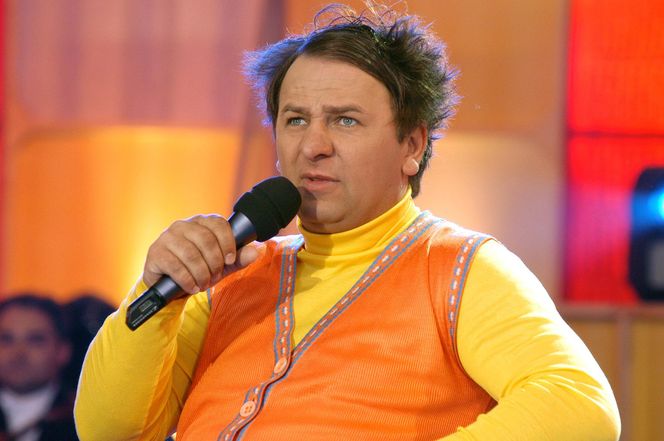 Grzegorz Halama nagle zniknął z show-biznesu. Nie do wiary, jak dziś wygląda znany kabareciarz