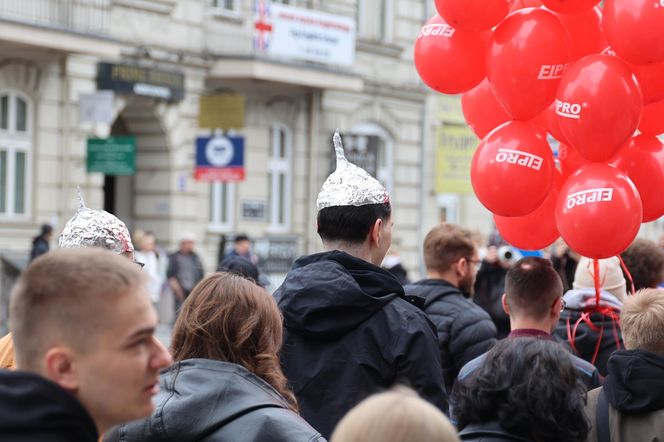 Kosmiczny korowód studencki przeszedł 9 maja ulicami Lublina