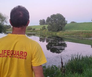Nastolatek wskoczył do wody na główkę. Jest sparaliżowany. Ratownik WOPR: Takie historie w nas zostają