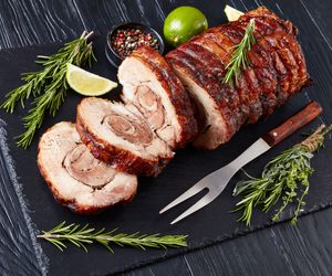 Pieczona rolada z karkówki - wyborna wędlina na święta!