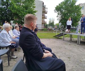 Przez lata ŚDS w Siedlcach działał w dwóch lokalizacjach, teraz już oficjalnie funkcjonuje w jednym miejscu, w budynkach dostosowanych do potrzeb osób z niepełnosprawnościami. 