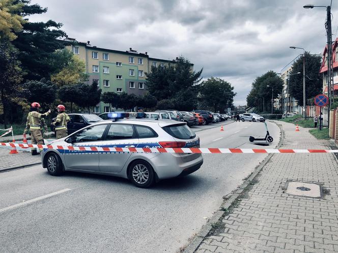 W Jaworznie zapadła się ziemia. Zapadlisko ma 10 metrów głębokości!