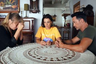 Barwy szczęścia odc. 3103. Kasia (Katarzyna Glinka), Szymańska (Agata Pruchniewska), Mariusz (Rafał Cieszyński)