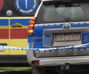 Tragedia pod Wołominem. Ciało 44-latki w szambie. Obok 7-letnie dziecko [ZDJĘCIA]