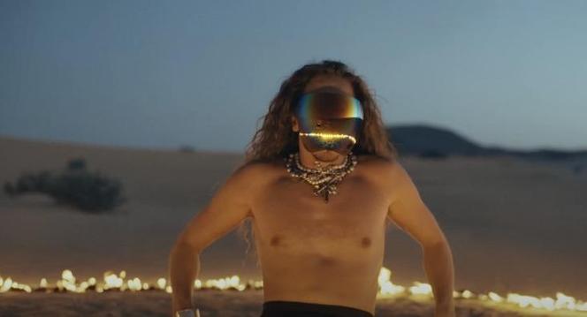 Michał Szpak w nowym teledysku. Niespełniona miłość i negliż