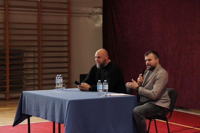 Dominik Dąbrowski spotkał się z młodzieżą III LO w Grudziądzu cz. II