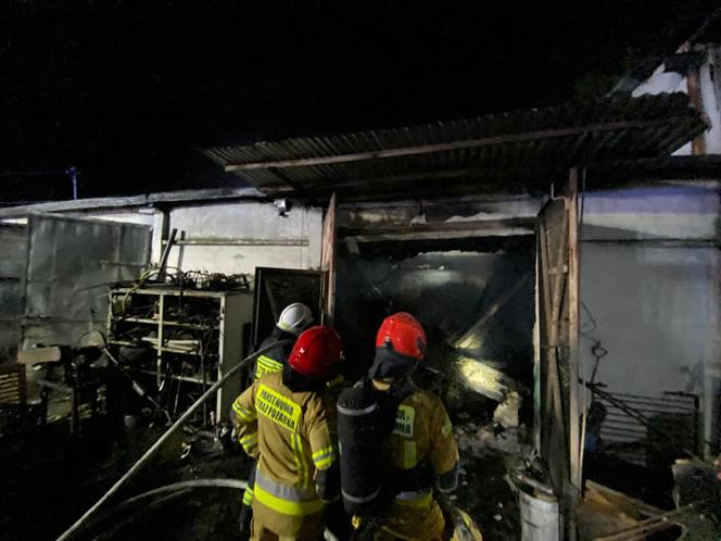 Pożar w Turznie koło Torunia. Ogień na terenie składu węgla
