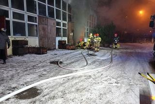 Pożar w hali dawnych IZNS w Iławie
