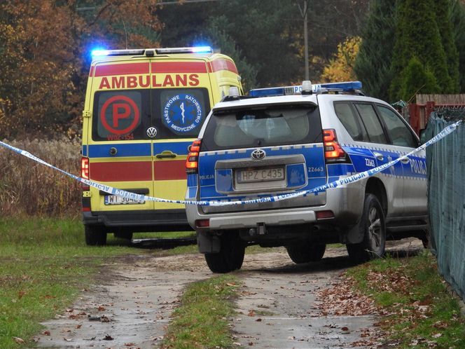 Tragedia pod Wołominem. Ciało 44-latki w szambie. Obok 7-letnie dziecko [ZDJĘCIA]