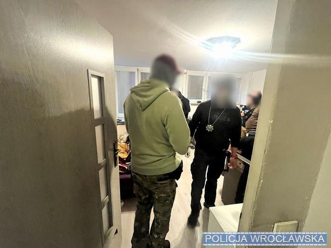 Wielka akcja służb we Wrocławiu. 17-latkowie z Ukrainy w rękach policji 